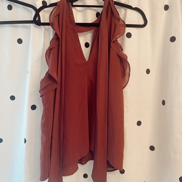 Keyhole Cutout Ruffle Blouse - Picture 3 of 3